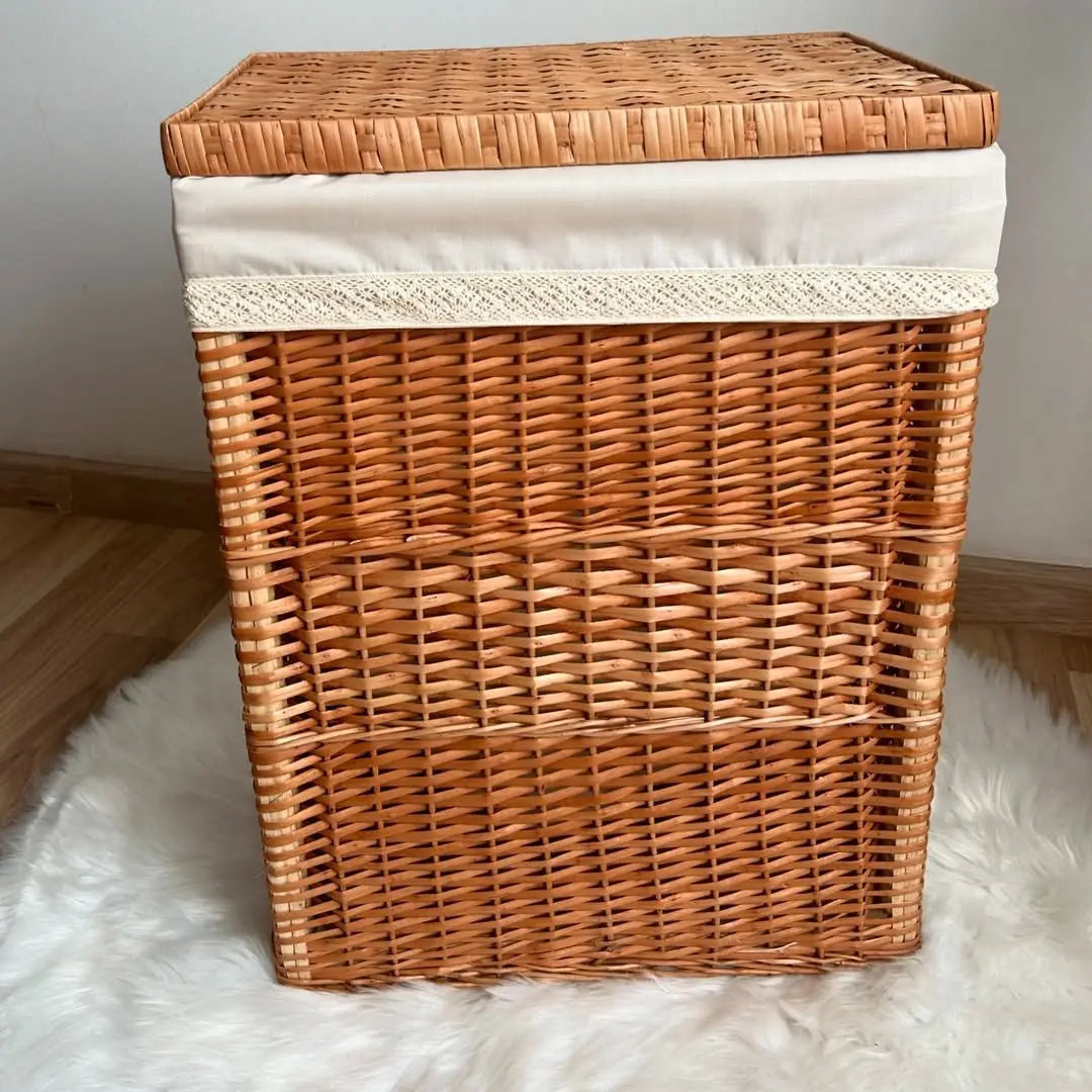 Laundry Hamper with Lid