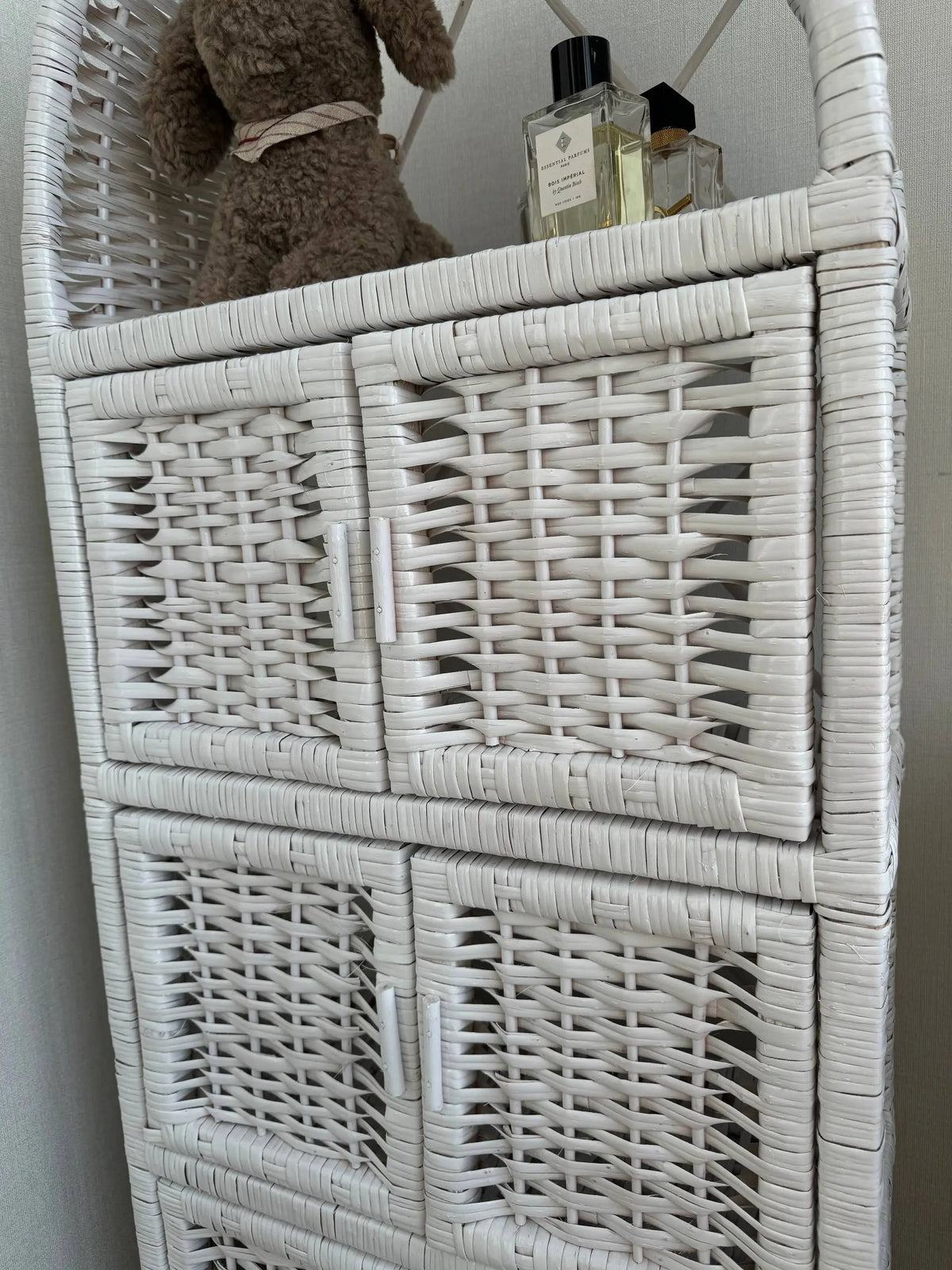 White Arched Cabinet "6 doors"