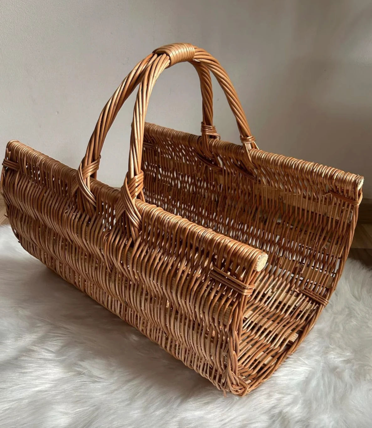 Log Carrier with Handle