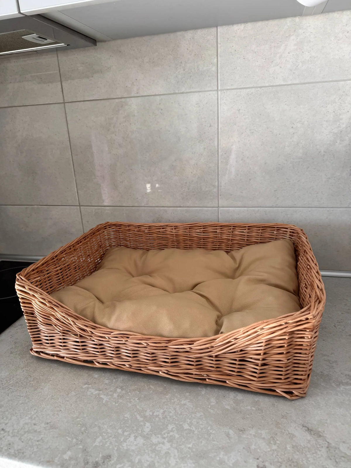 Wicker Pet Bed – Handmade Cat & Small Dog Basket