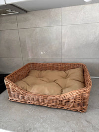 Wicker Pet Bed – Handmade Cat & Small Dog Basket