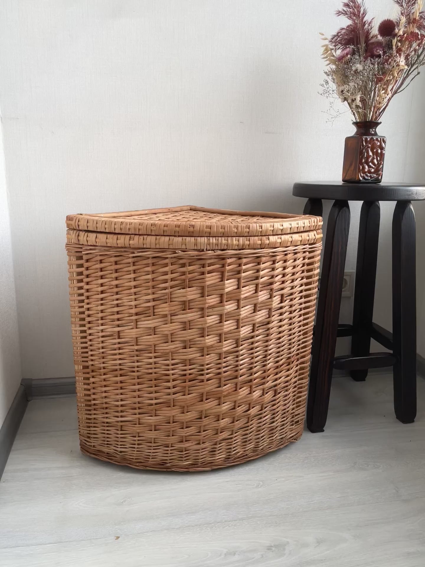 Corner Hamper - Storage basket